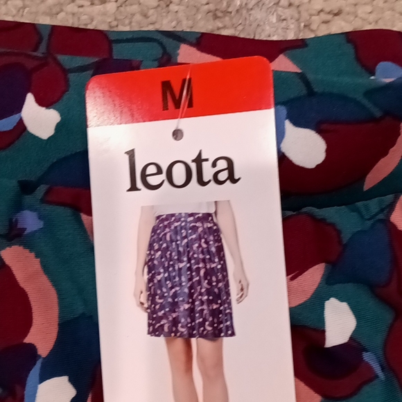 Leota Ladies Pull On Skirt - Picture 4 of 9